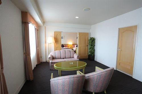 Hotel Verfort Hyuga Exteriör bild
